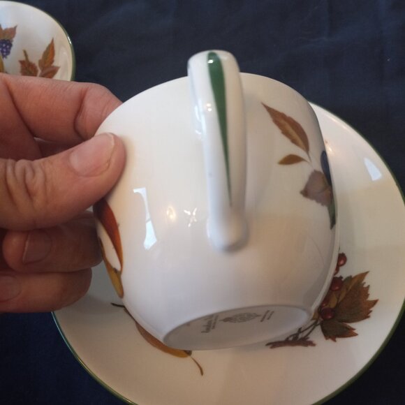 Royal Worcester Evesham Vale Cup &Saucer Set of Four...... - Picture 9 of 11